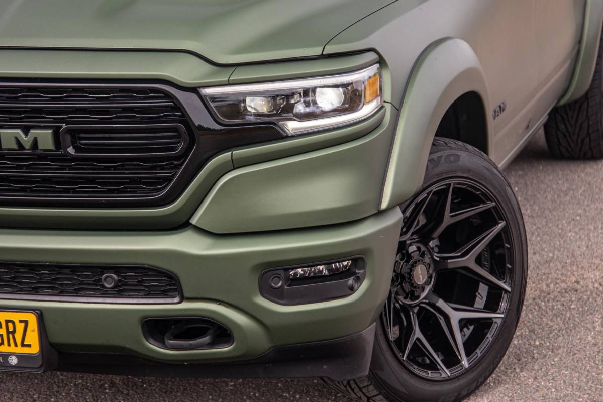 Dodge Ram 1500 Dodge Ram 1500 5.7 V8 4×4 Crew Cab Limited BPM VRIJ / ALL IN PRIJS / PANO / KLEP / WIDE BODY / GARANTIE