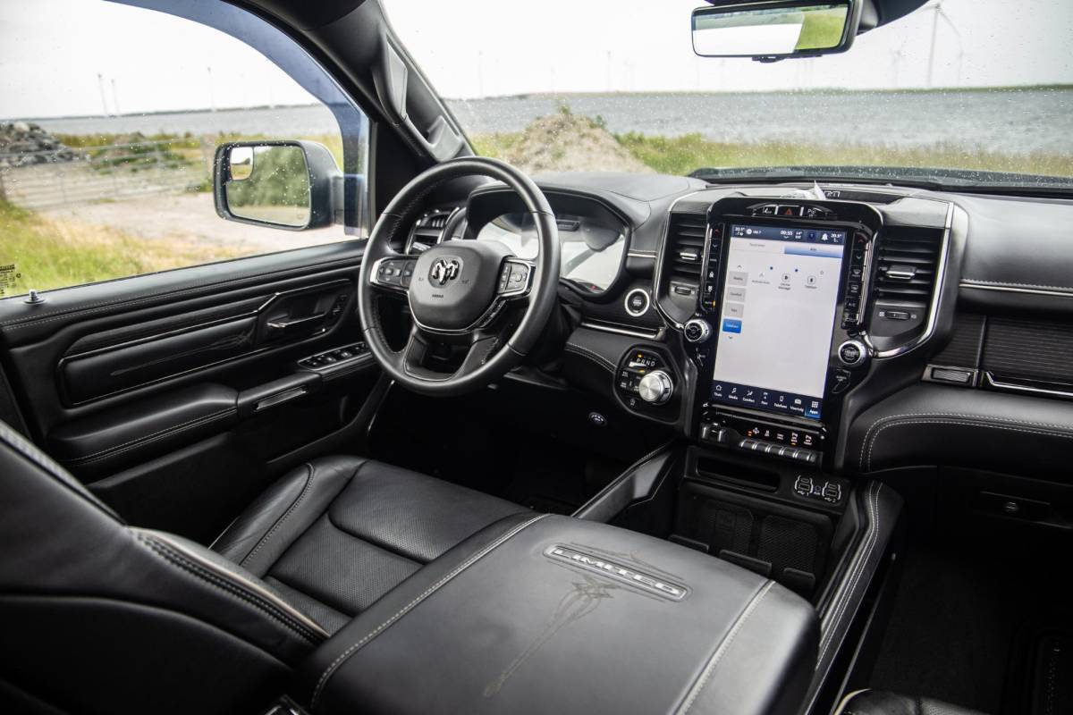 Dodge Ram 1500 Dodge Ram 1500 5.7 V8 4×4 Crew Cab Limited BPM VRIJ / ALL IN PRIJS / PANO / KLEP / WIDE BODY / GARANTIE