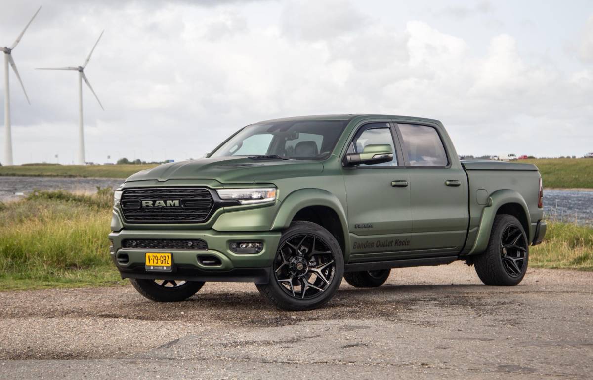 Dodge Ram 1500 Dodge Ram 1500 5.7 V8 4×4 Crew Cab Limited BPM VRIJ / ALL IN PRIJS / PANO / KLEP / WIDE BODY / GARANTIE