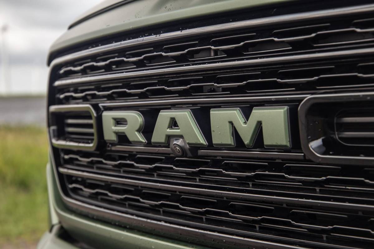 Dodge Ram 1500 Dodge Ram 1500 5.7 V8 4×4 Crew Cab Limited BPM VRIJ / ALL IN PRIJS / PANO / KLEP / WIDE BODY / GARANTIE