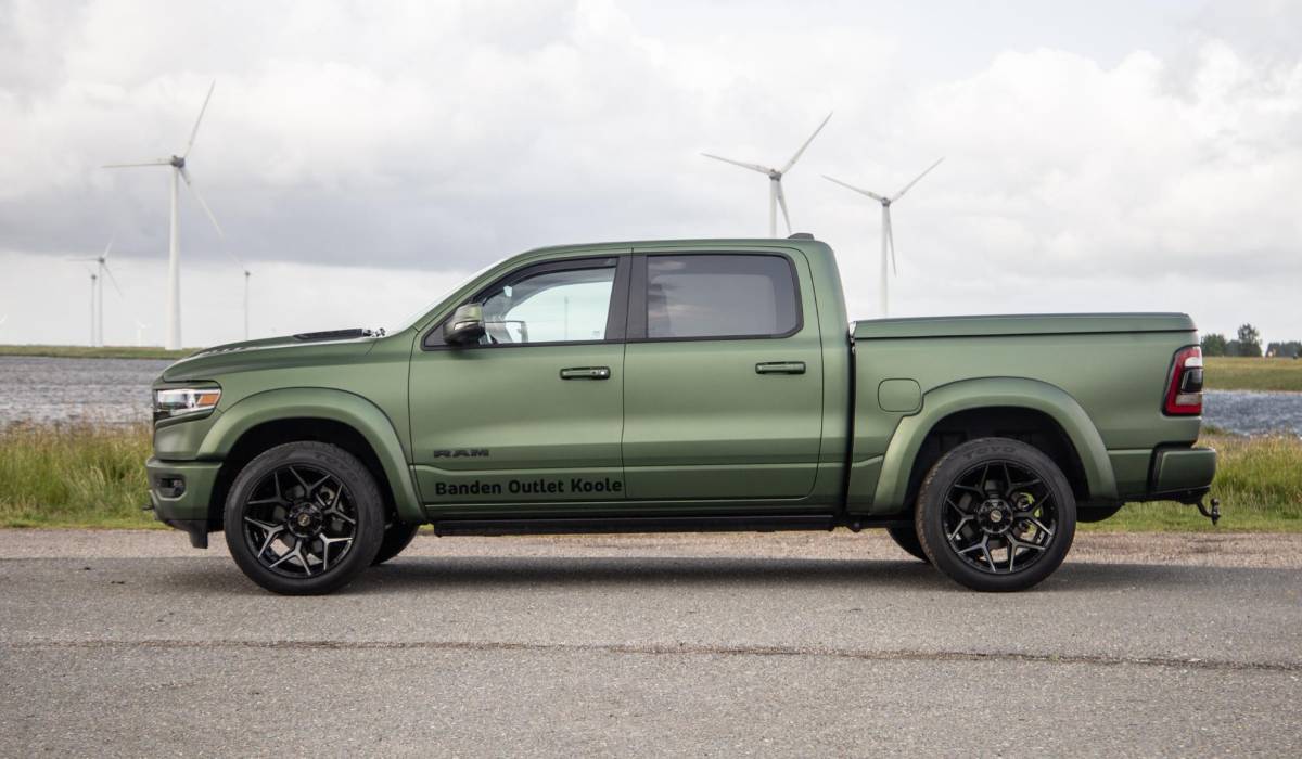 Dodge Ram 1500 Dodge Ram 1500 5.7 V8 4×4 Crew Cab Limited BPM VRIJ / ALL IN PRIJS / PANO / KLEP / WIDE BODY / GARANTIE