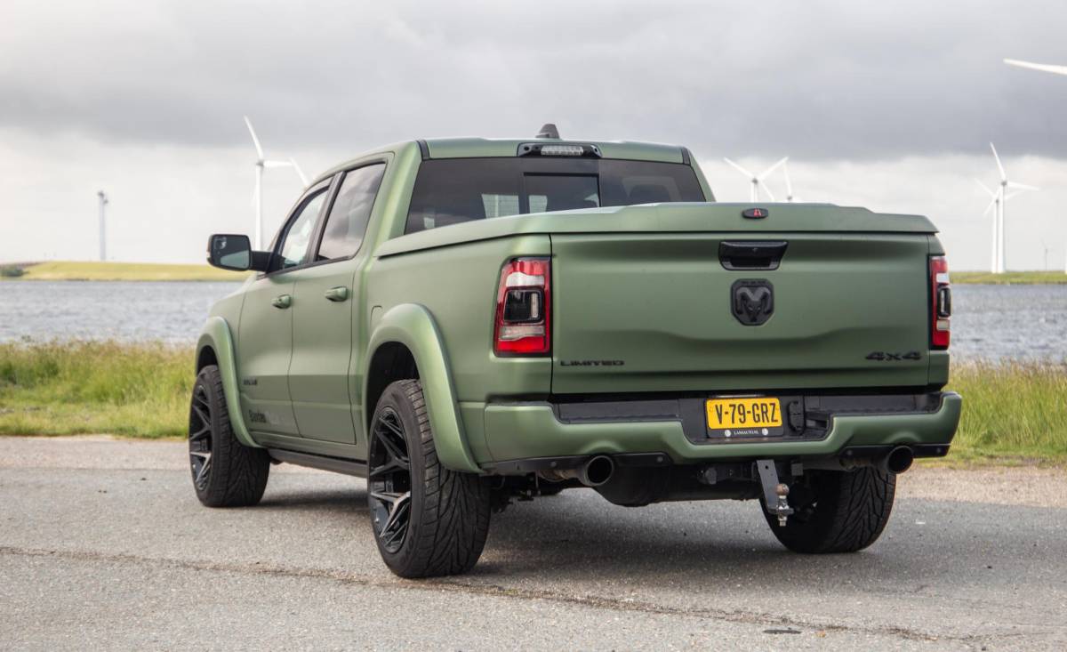 Dodge Ram 1500 Dodge Ram 1500 5.7 V8 4×4 Crew Cab Limited BPM VRIJ / ALL IN PRIJS / PANO / KLEP / WIDE BODY / GARANTIE