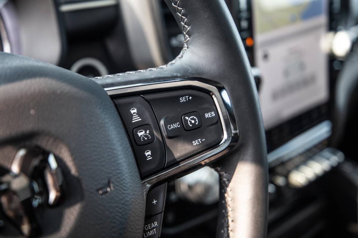 Dodge Ram 1500 Dodge Ram 1500 5.7 V8 4×4 Crew Cab Limited BPM VRIJ / ALL IN PRIJS / PANO / KLEP / WIDE BODY / GARANTIE
