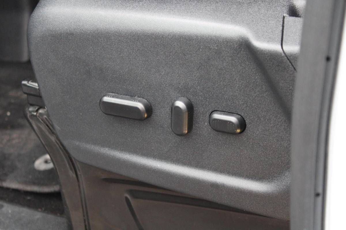 Ford Transit Custom Ford Transit Custom 320 2.0 TDCI L2H1 Limited DC SCI | Trekhaak | Stoelverwarming | Navigatie | Camera | Cruise Control Adaptive |