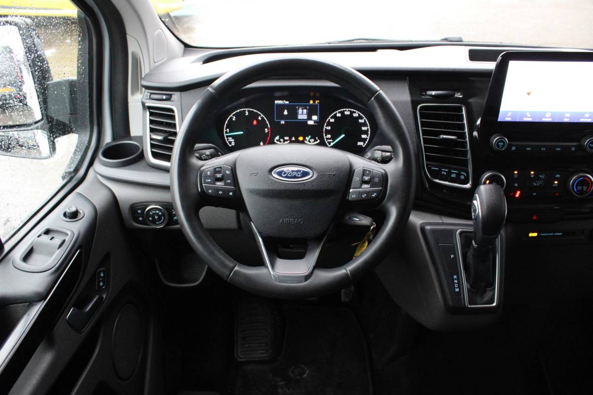 Ford Transit Custom Ford Transit Custom 320 2.0 TDCI L2H1 Limited DC SCI | Trekhaak | Stoelverwarming | Navigatie | Camera | Cruise Control Adaptive |