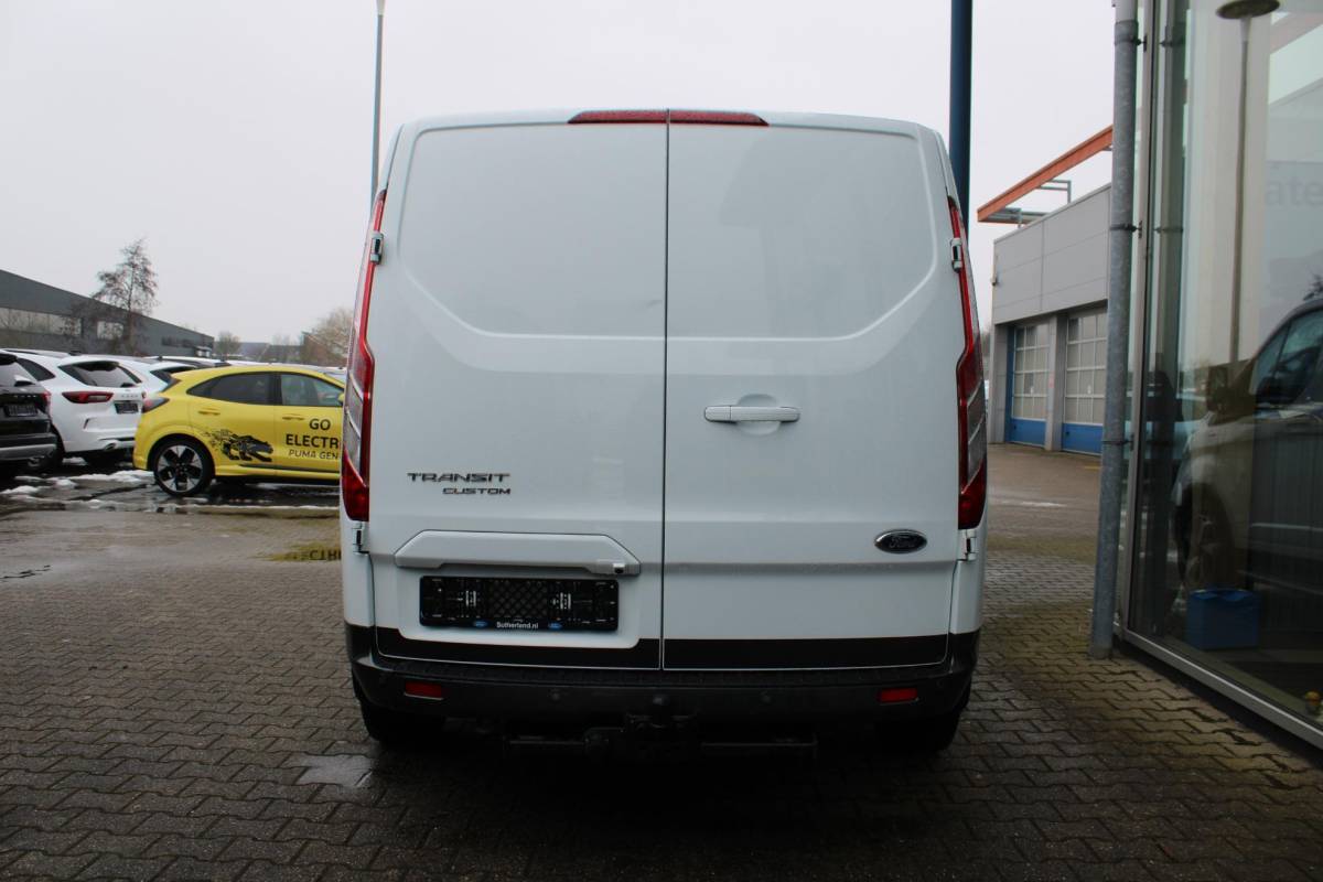 Ford Transit Custom Ford Transit Custom 320 2.0 TDCI L2H1 Limited DC SCI | Trekhaak | Stoelverwarming | Navigatie | Camera | Cruise Control Adaptive |