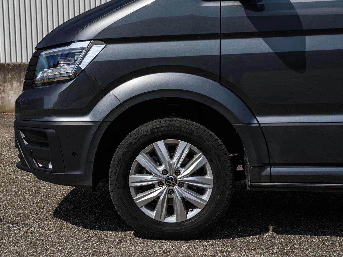 Volkswagen Crafter Volkswagen Crafter 2.0 TDI 140 PK DSG L3H3 Exclusive Facelift LED ACC Navigatie Trekhaak Camera ergoActive BPM-VRIJ! excl. BTW