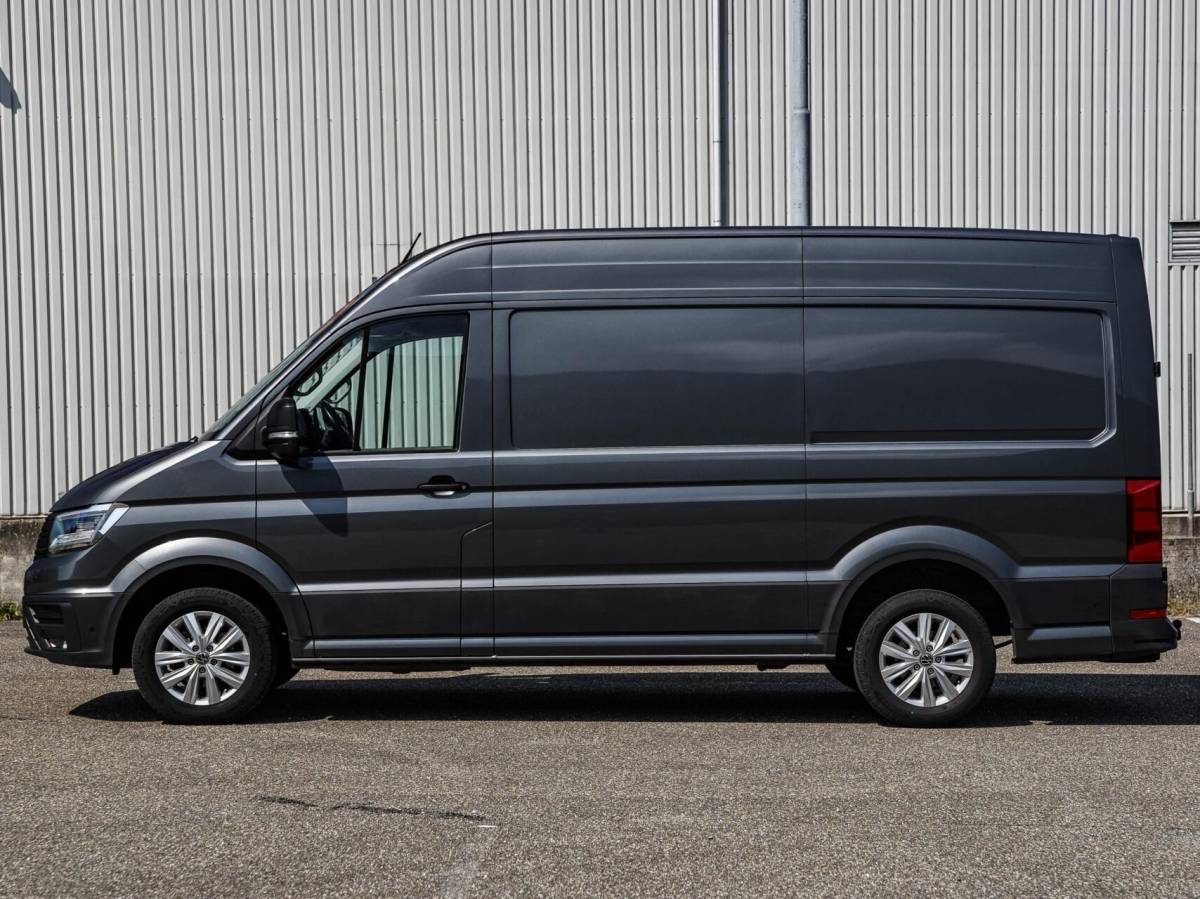 Volkswagen Crafter Volkswagen Crafter 2.0 TDI 140 PK DSG L3H3 Exclusive Facelift LED ACC Navigatie Trekhaak Camera ergoActive BPM-VRIJ! excl. BTW