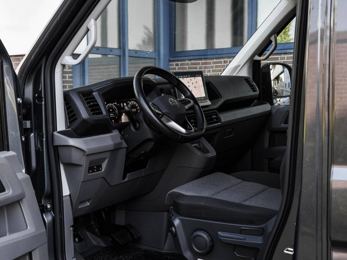 Volkswagen Crafter Volkswagen Crafter 2.0 TDI 140 PK DSG L3H3 Exclusive Facelift LED ACC Navigatie Trekhaak Camera ergoActive BPM-VRIJ! excl. BTW