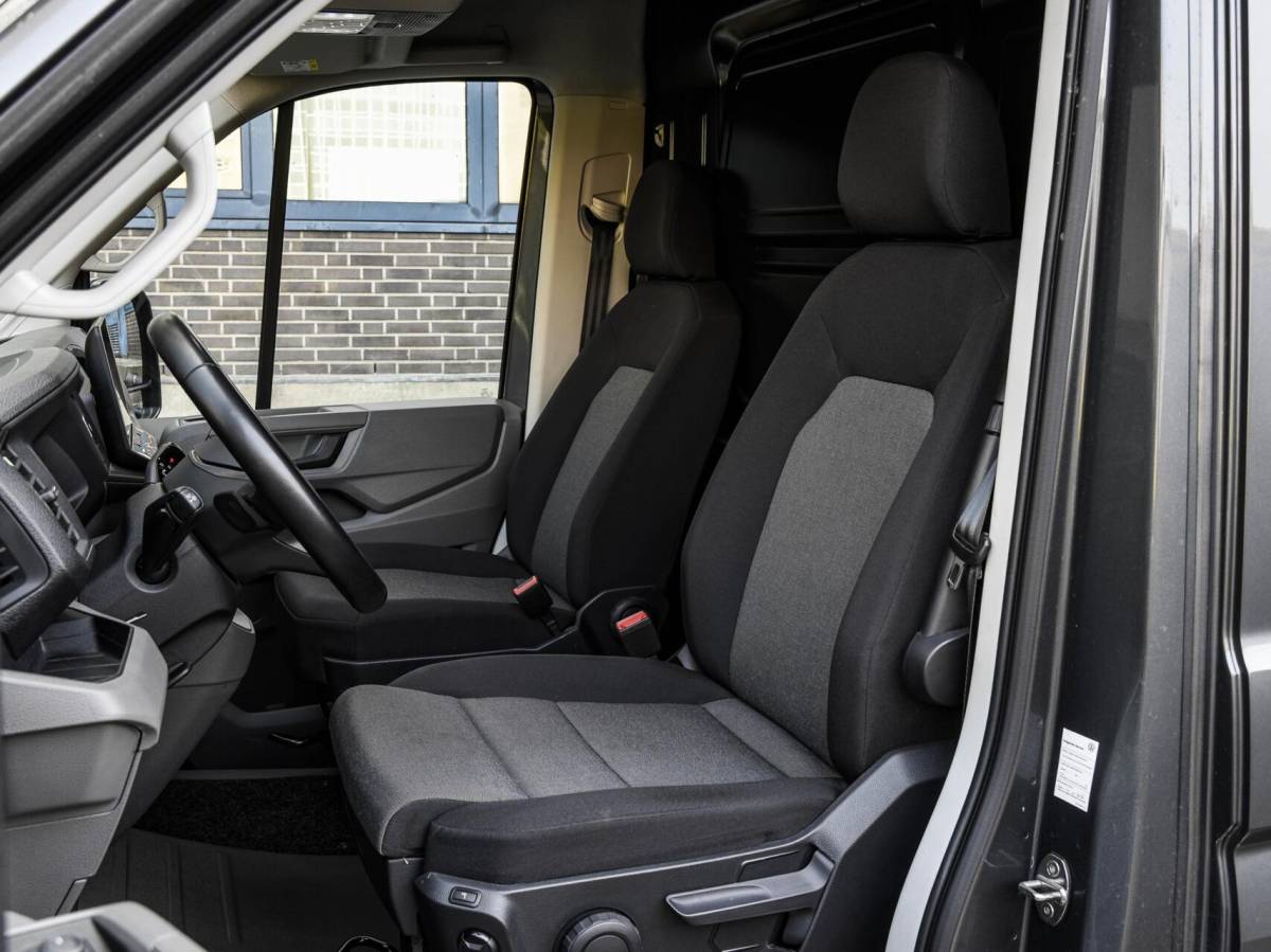 Volkswagen Crafter Volkswagen Crafter 2.0 TDI 140 PK DSG L3H3 Exclusive Facelift LED ACC Navigatie Trekhaak Camera ergoActive BPM-VRIJ! excl. BTW