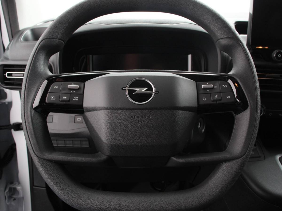 Opel Combo Opel Combo 1.5 BlueHDi 130PK L2 Automaat Navigatie Apple Carplay / Android Auto Trekhaak Airco Camera Cruise Control Parkeersensoren