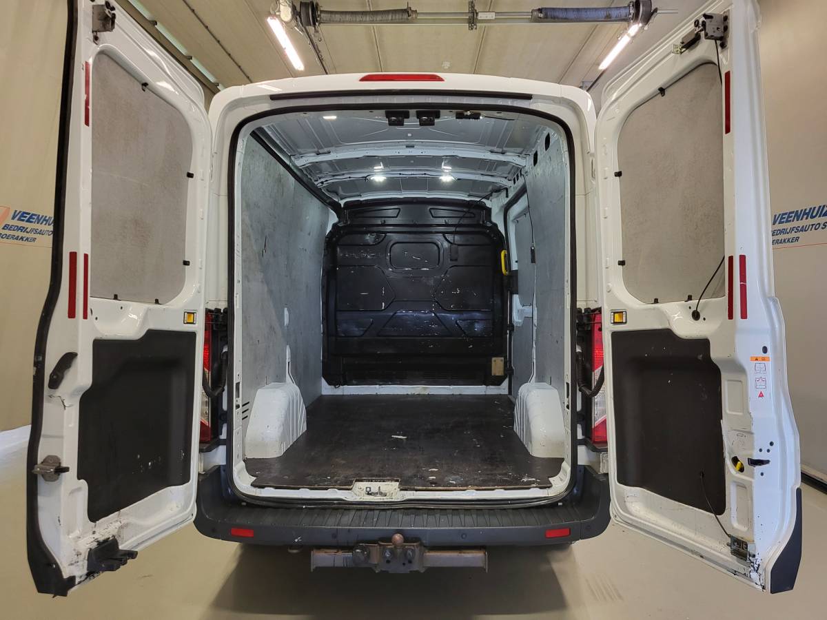 Ford Transit Ford Transit 2.2TDCI L2/H2 2700kg Trekgewicht!