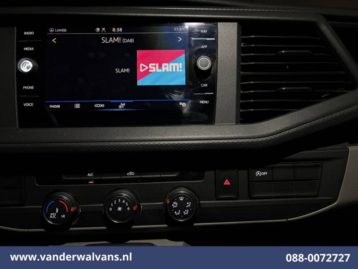 Volkswagen Transporter Volkswagen Transporter 2.0 TDI L2H1 Euro6 Airco | Navigatie | Apple Carplay | Android Auto Bijrijdersbank, Achterklep