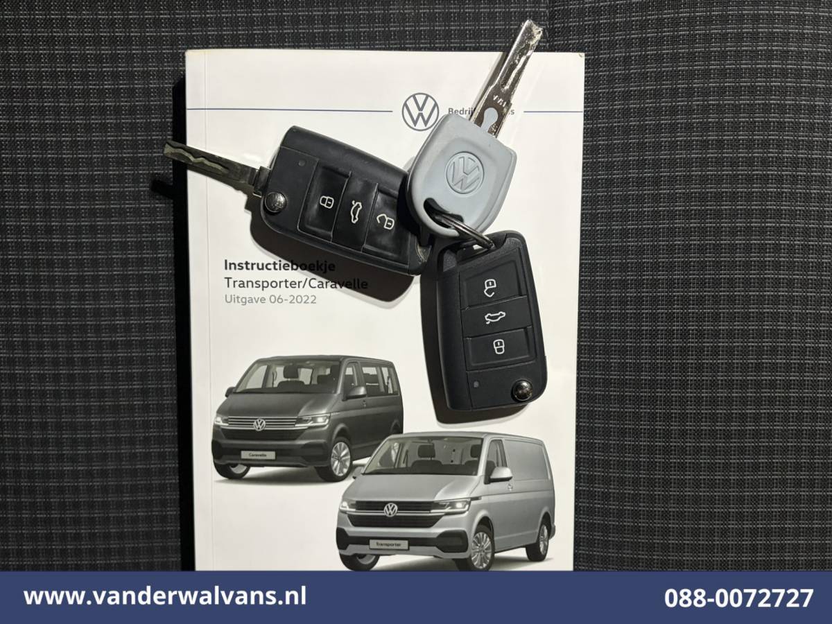 Volkswagen Transporter Volkswagen Transporter 2.0 TDI L2H1 Euro6 Airco | Navigatie | Apple Carplay | Android Auto Bijrijdersbank, Achterklep