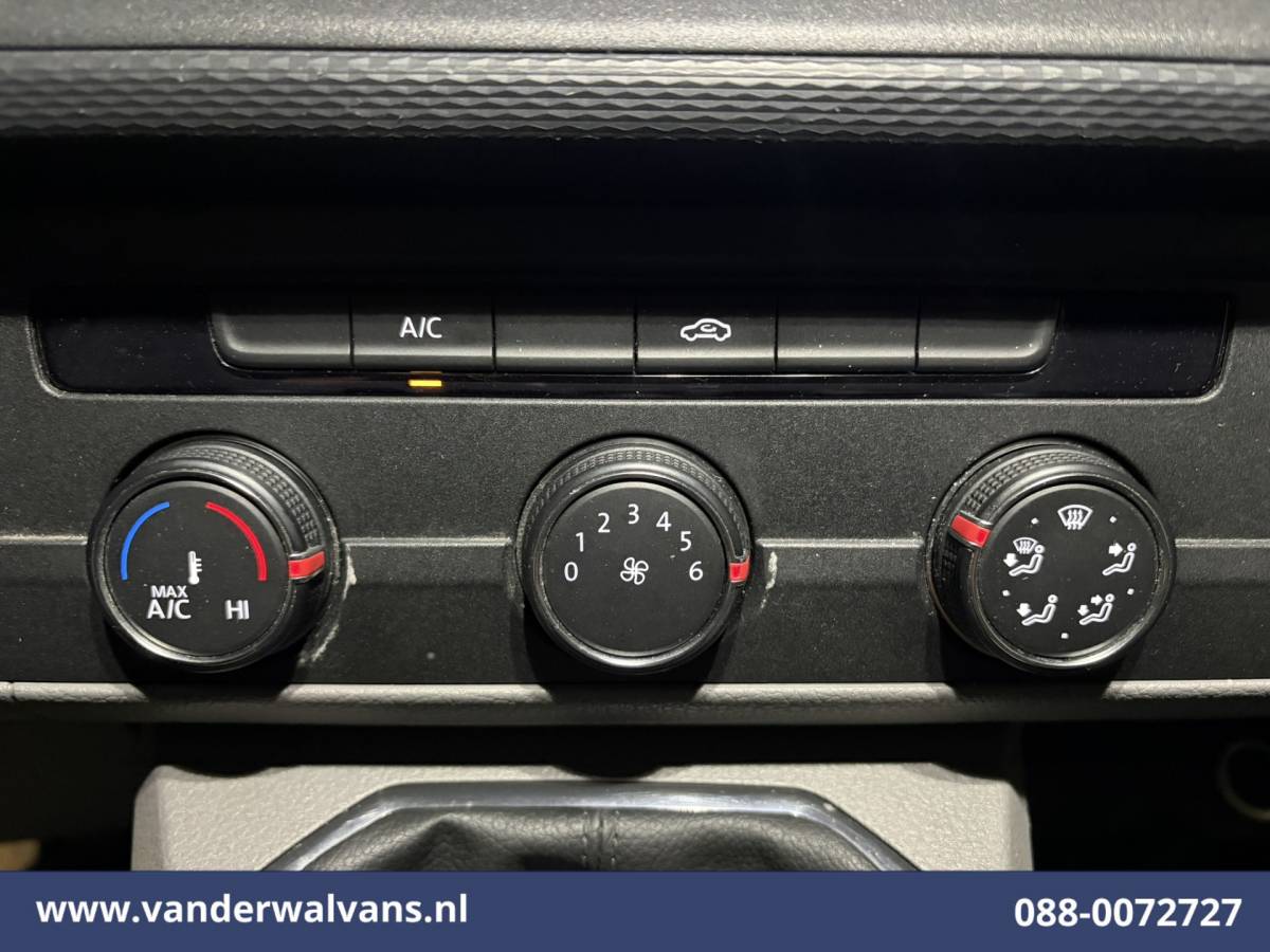 Volkswagen Transporter Volkswagen Transporter 2.0 TDI L2H1 Euro6 Airco | Navigatie | Apple Carplay | Android Auto Bijrijdersbank, Achterklep