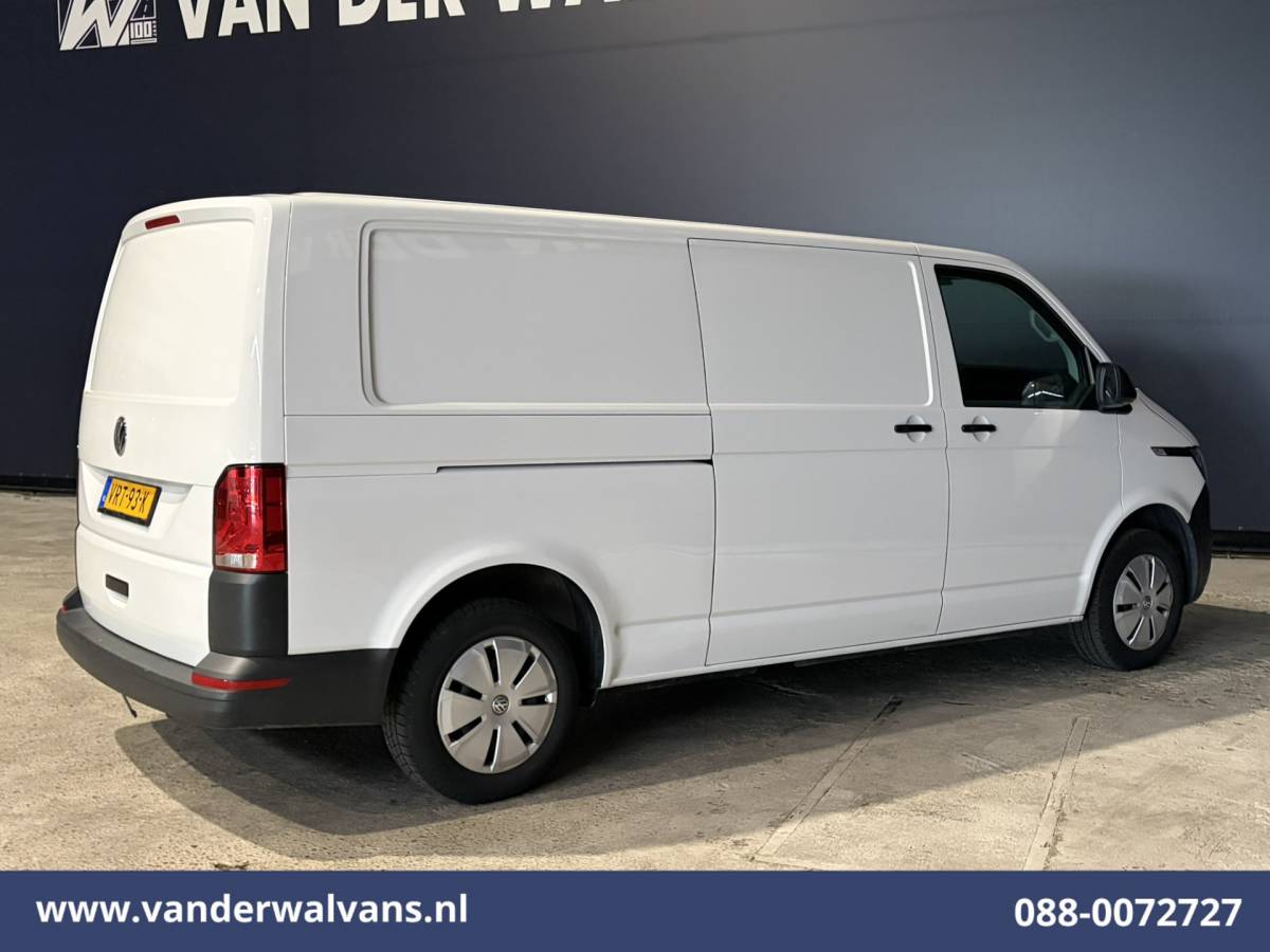 Volkswagen Transporter Volkswagen Transporter 2.0 TDI L2H1 Euro6 Airco | Navigatie | Apple Carplay | Android Auto Bijrijdersbank, Achterklep