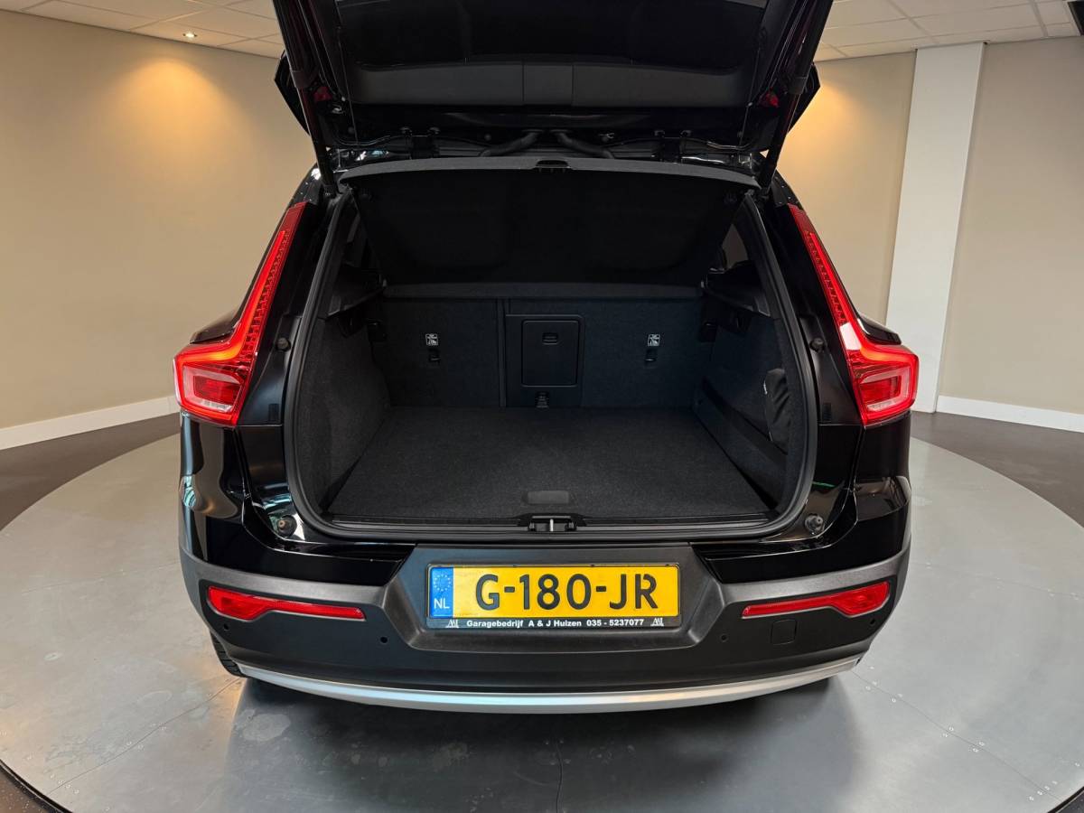 Volvo XC40 Volvo XC40 1.5 T3 Momentum Pro *Automaat* 2de Eigenaar|Carplay|Stoelverw.|Elektr.Achterklep|NAP