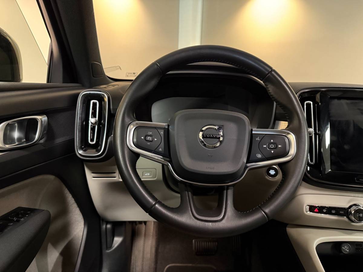 Volvo XC40 Volvo XC40 1.5 T3 Momentum Pro *Automaat* 2de Eigenaar|Carplay|Stoelverw.|Elektr.Achterklep|NAP
