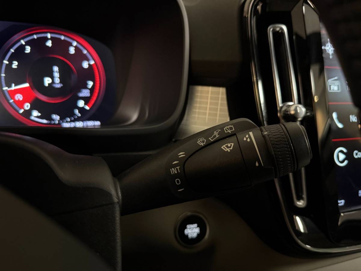 Volvo XC40 Volvo XC40 1.5 T3 Momentum Pro *Automaat* 2de Eigenaar|Carplay|Stoelverw.|Elektr.Achterklep|NAP