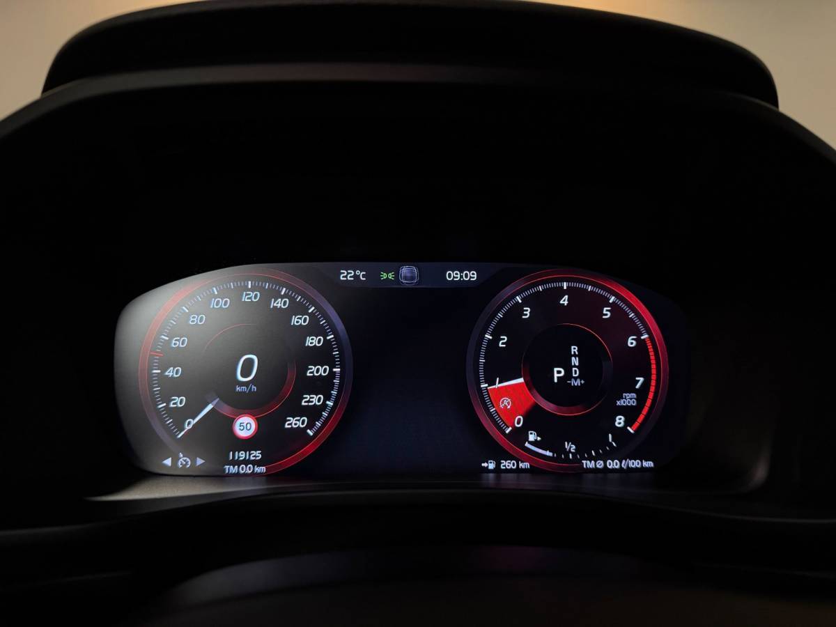 Volvo XC40 Volvo XC40 1.5 T3 Momentum Pro *Automaat* 2de Eigenaar|Carplay|Stoelverw.|Elektr.Achterklep|NAP