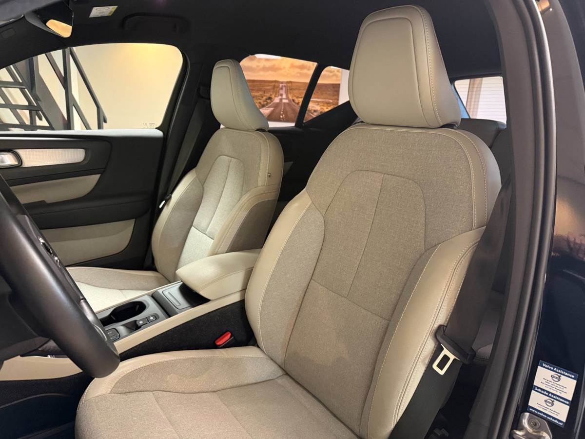 Volvo XC40 Volvo XC40 1.5 T3 Momentum Pro *Automaat* 2de Eigenaar|Carplay|Stoelverw.|Elektr.Achterklep|NAP