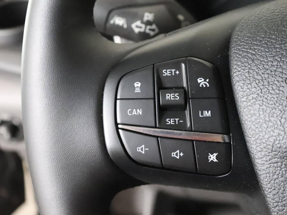 Ford Transit Ford Transit 105PK L2H2 Trend Airco Navi Cruise Control Navigatie Trekhaak