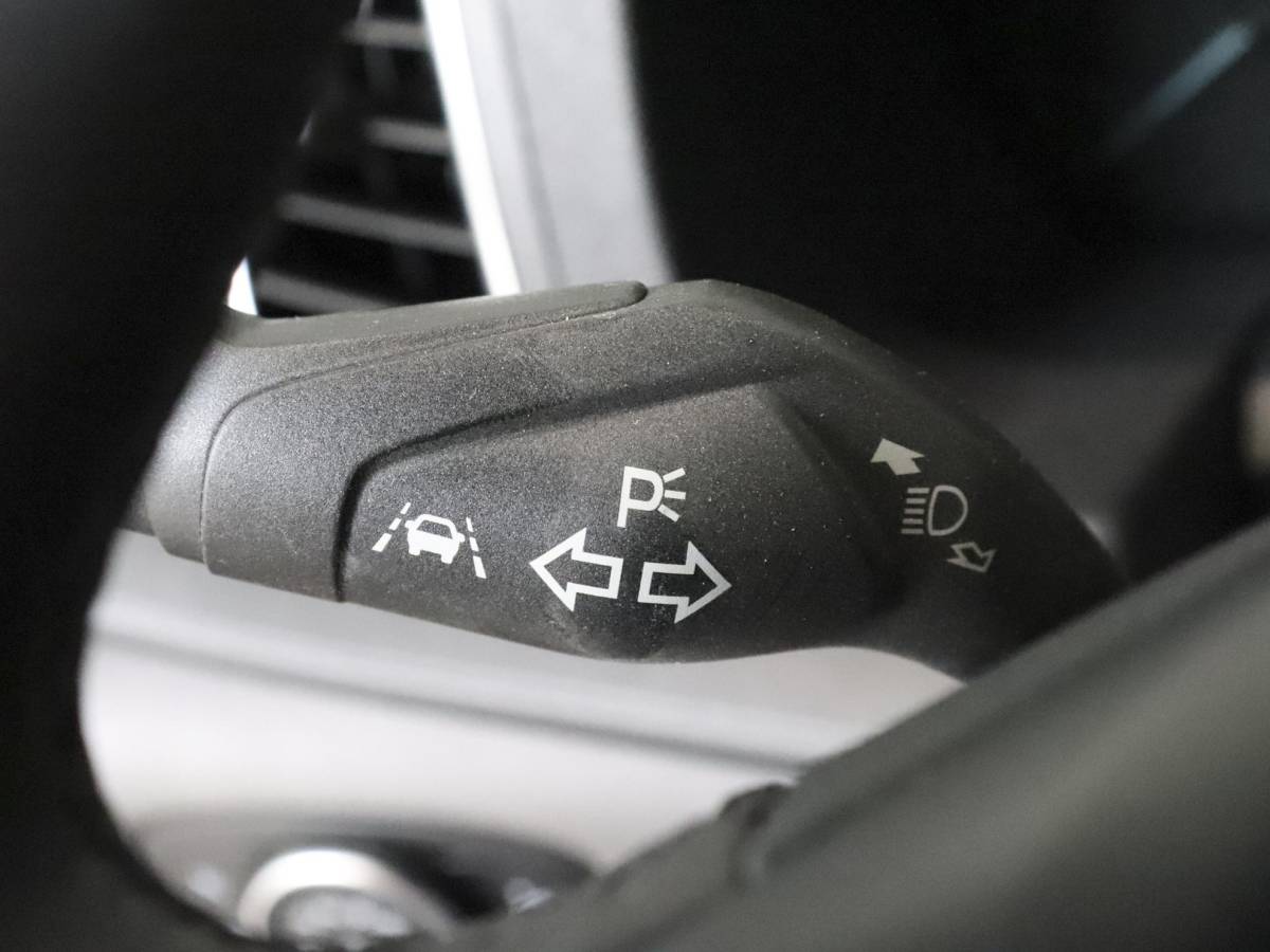 Ford Transit Ford Transit 105PK L2H2 Trend Airco Navi Cruise Control Navigatie Trekhaak