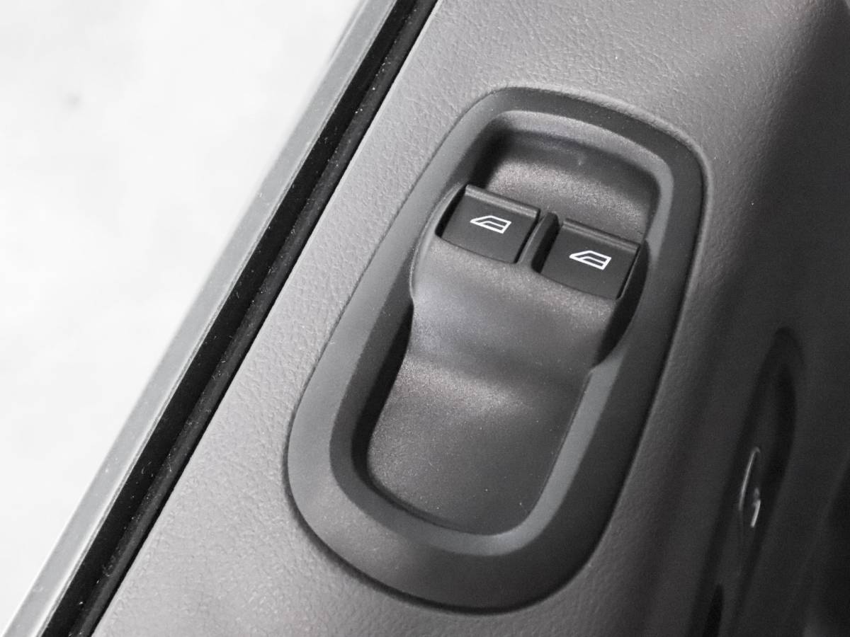 Ford Transit Ford Transit 105PK L2H2 Trend Airco Navi Cruise Control Navigatie Trekhaak