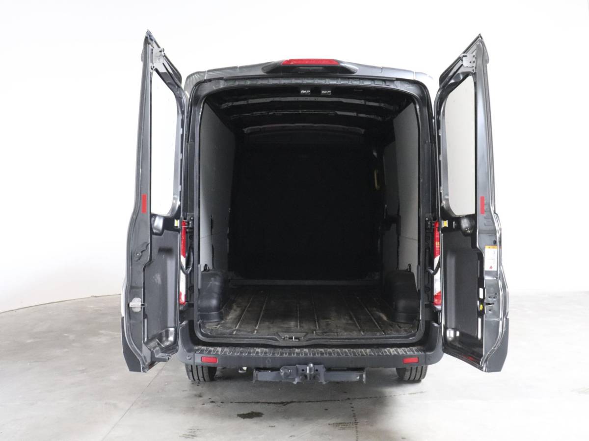 Ford Transit Ford Transit 105PK L2H2 Trend Airco Navi Cruise Control Navigatie Trekhaak