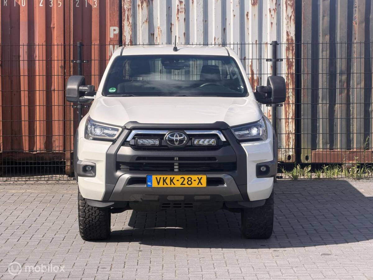 Toyota Hilux Toyota HiLux 2.8 D-4D Professional premium V&B Luchtvering