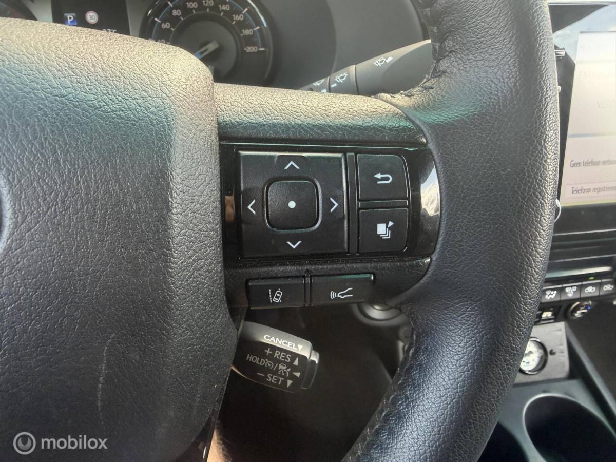 Toyota Hilux Toyota HiLux 2.8 D-4D Professional premium V&B Luchtvering