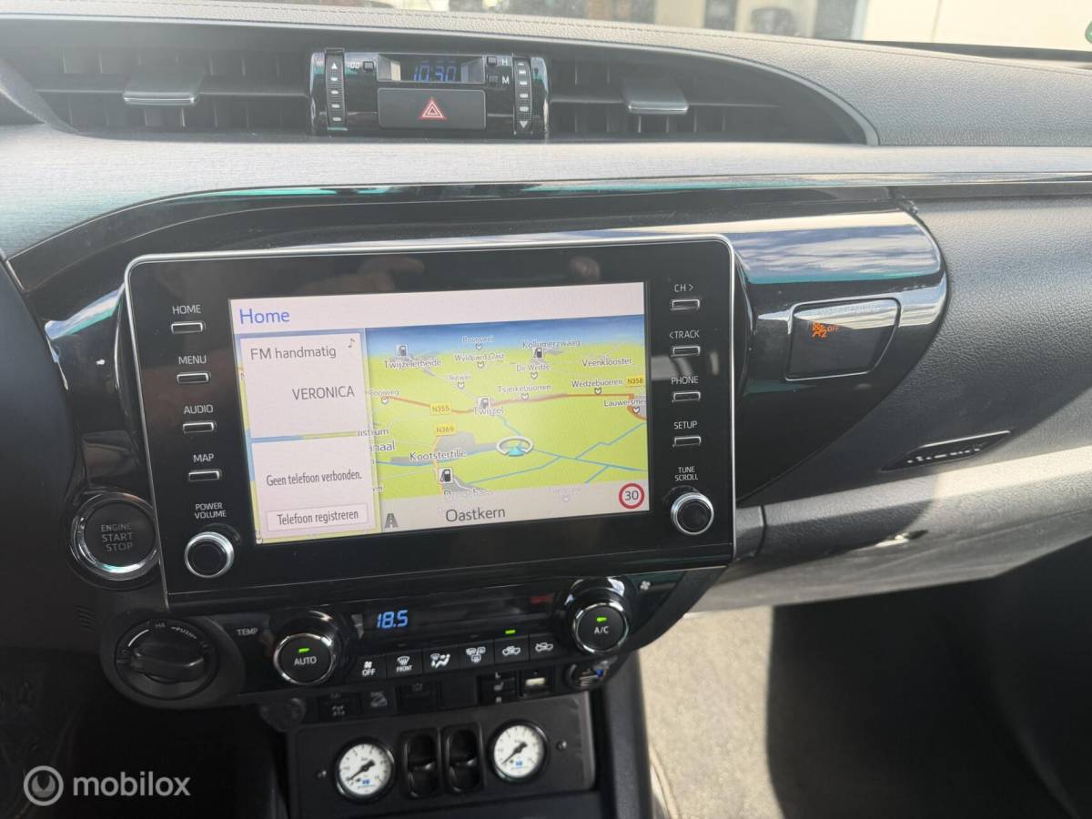 Toyota Hilux Toyota HiLux 2.8 D-4D Professional premium V&B Luchtvering