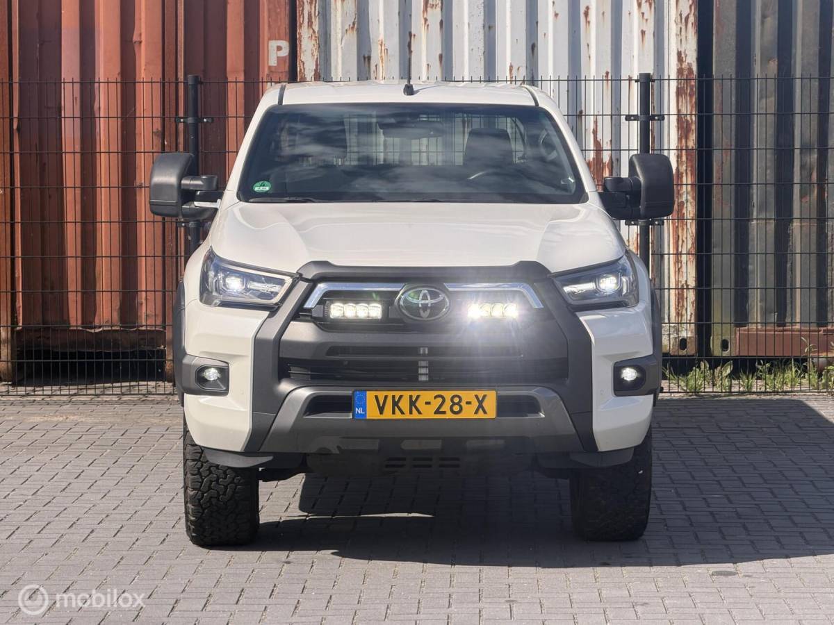 Toyota Hilux Toyota HiLux 2.8 D-4D Professional premium V&B Luchtvering