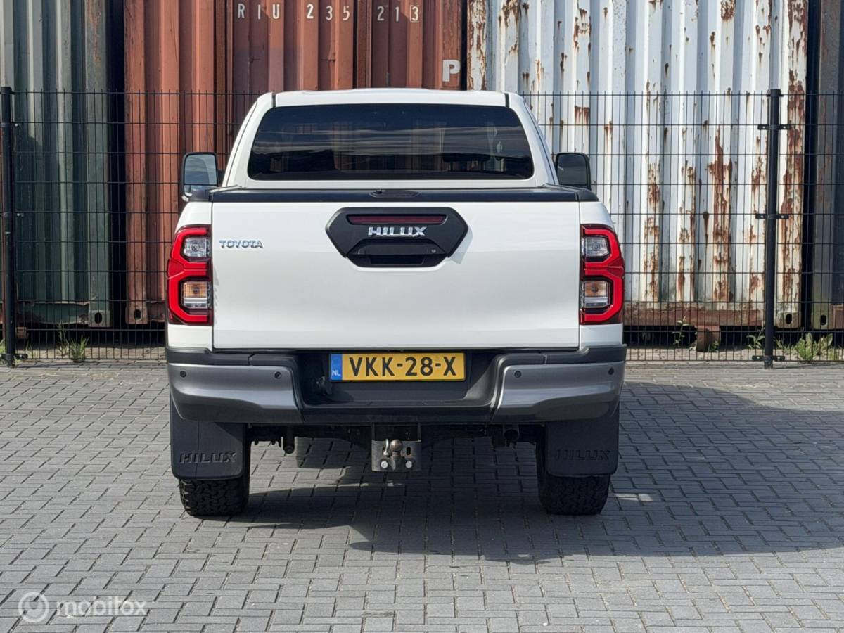 Toyota Hilux Toyota HiLux 2.8 D-4D Professional premium V&B Luchtvering