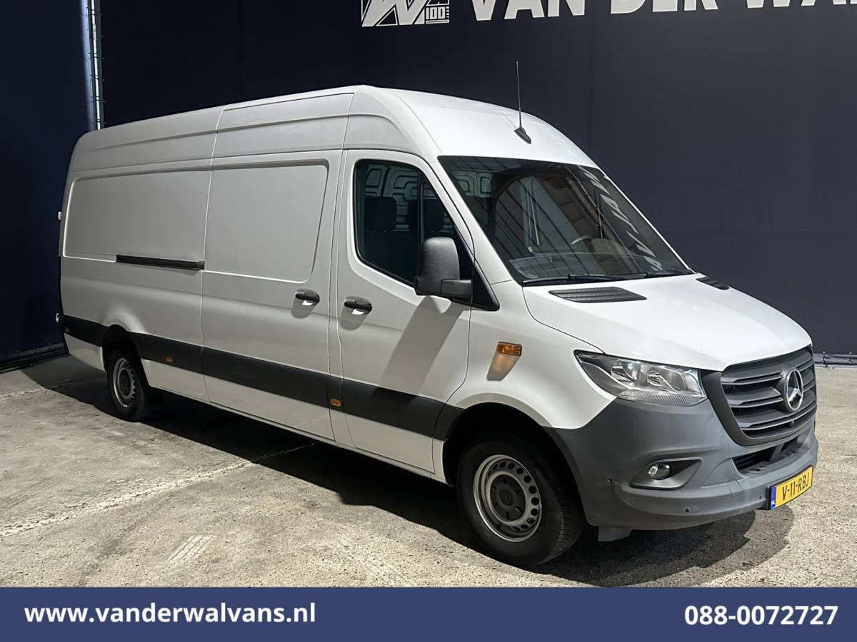 Mercedes-Benz Sprinter Mercedes-Benz Sprinter 317 CDI 170pk L3H2 Euro6 Airco | 360 graden Camera | Navigatie | Apple Carplay | Cruisecontrol Android Auto, Stoelverwarming, Chauffeursstoel, Parkeersensoren, Bijrijdersbank