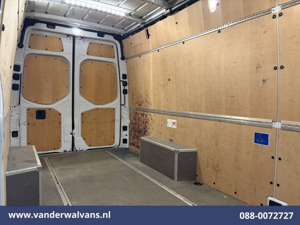 Mercedes-Benz Sprinter Mercedes-Benz Sprinter 317 CDI 170pk L3H2 Euro6 Airco | 360 graden Camera | Navigatie | Apple Carplay | Cruisecontrol Android Auto, Stoelverwarming, Chauffeursstoel, Parkeersensoren, Bijrijdersbank