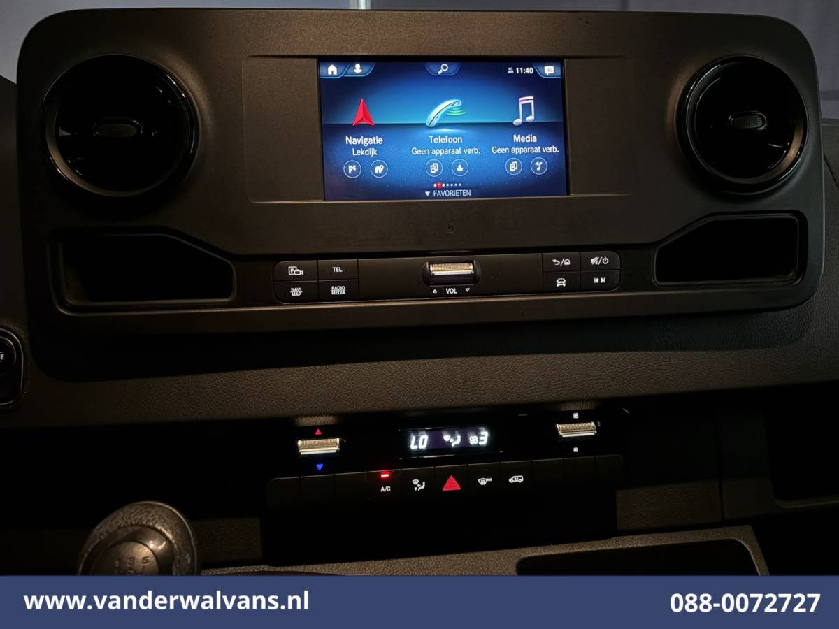Mercedes-Benz Sprinter Mercedes-Benz Sprinter 317 CDI 170pk L3H2 Euro6 Airco | 360 graden Camera | Navigatie | Apple Carplay | Cruisecontrol Android Auto, Stoelverwarming, Chauffeursstoel, Parkeersensoren, Bijrijdersbank