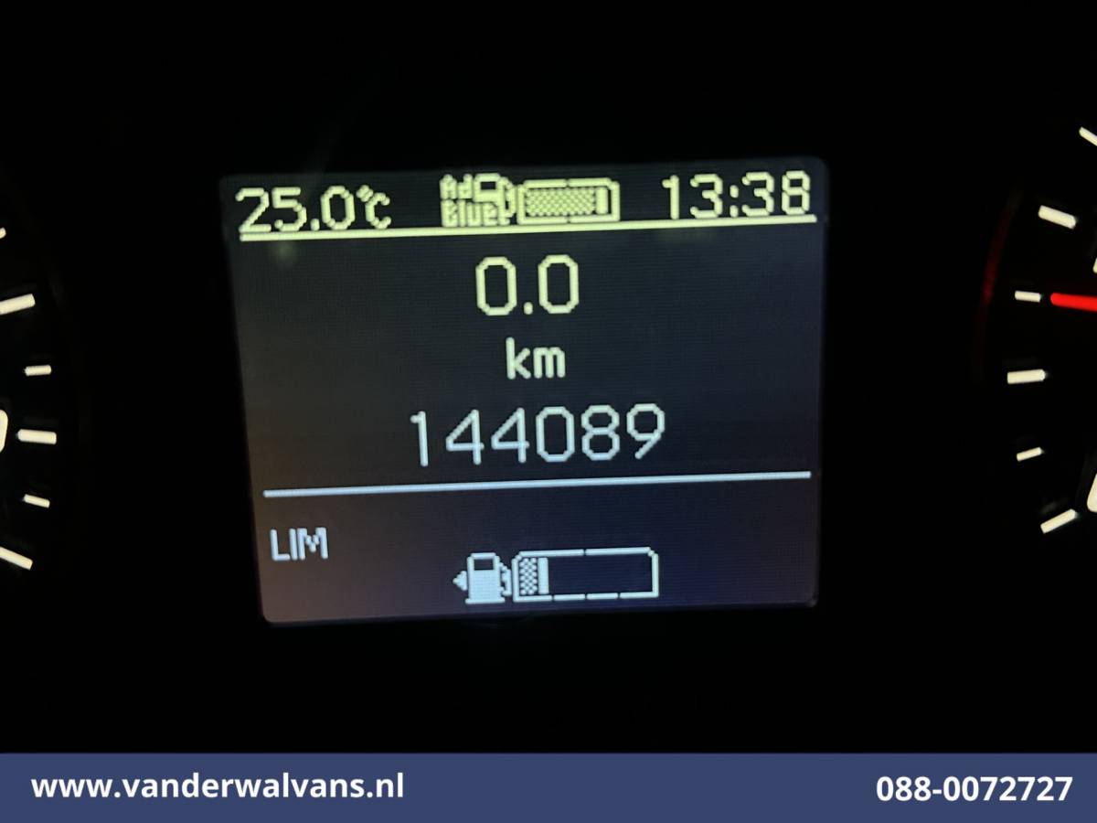 Mercedes-Benz Sprinter Mercedes-Benz Sprinter 317 CDI 170pk L3H2 Euro6 Airco | 360 graden Camera | Navigatie | Apple Carplay | Cruisecontrol Android Auto, Stoelverwarming, Chauffeursstoel, Parkeersensoren, Bijrijdersbank