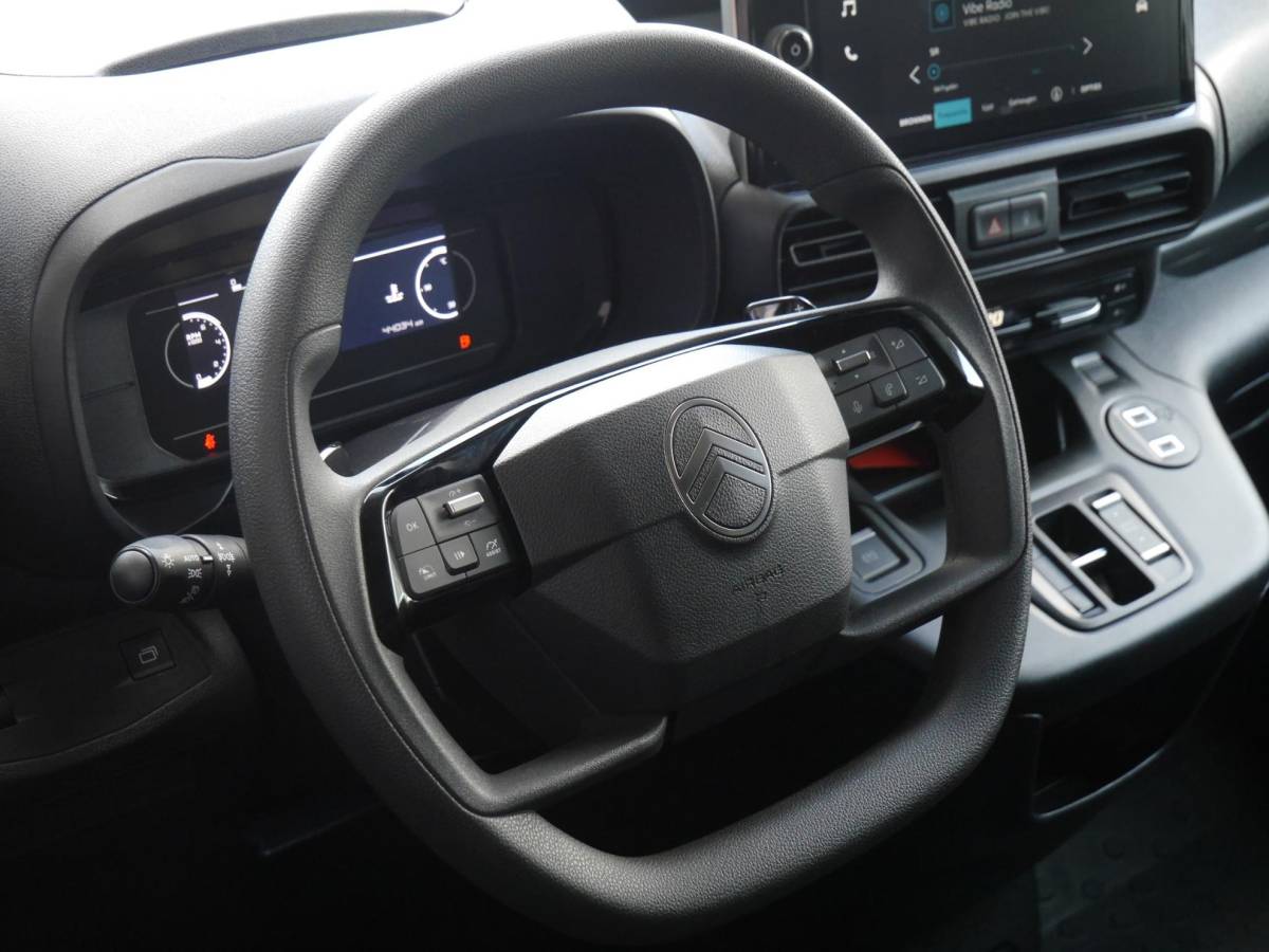 Citroën Berlingo Citroen Berlingo 1.5 BlueHDi 130 EAT8 S&S L2 | Automaat | Keyless entry en start | Climate control | Cruise control | Achteruitrijcamera | Regensensor | Laadruimte betimmering