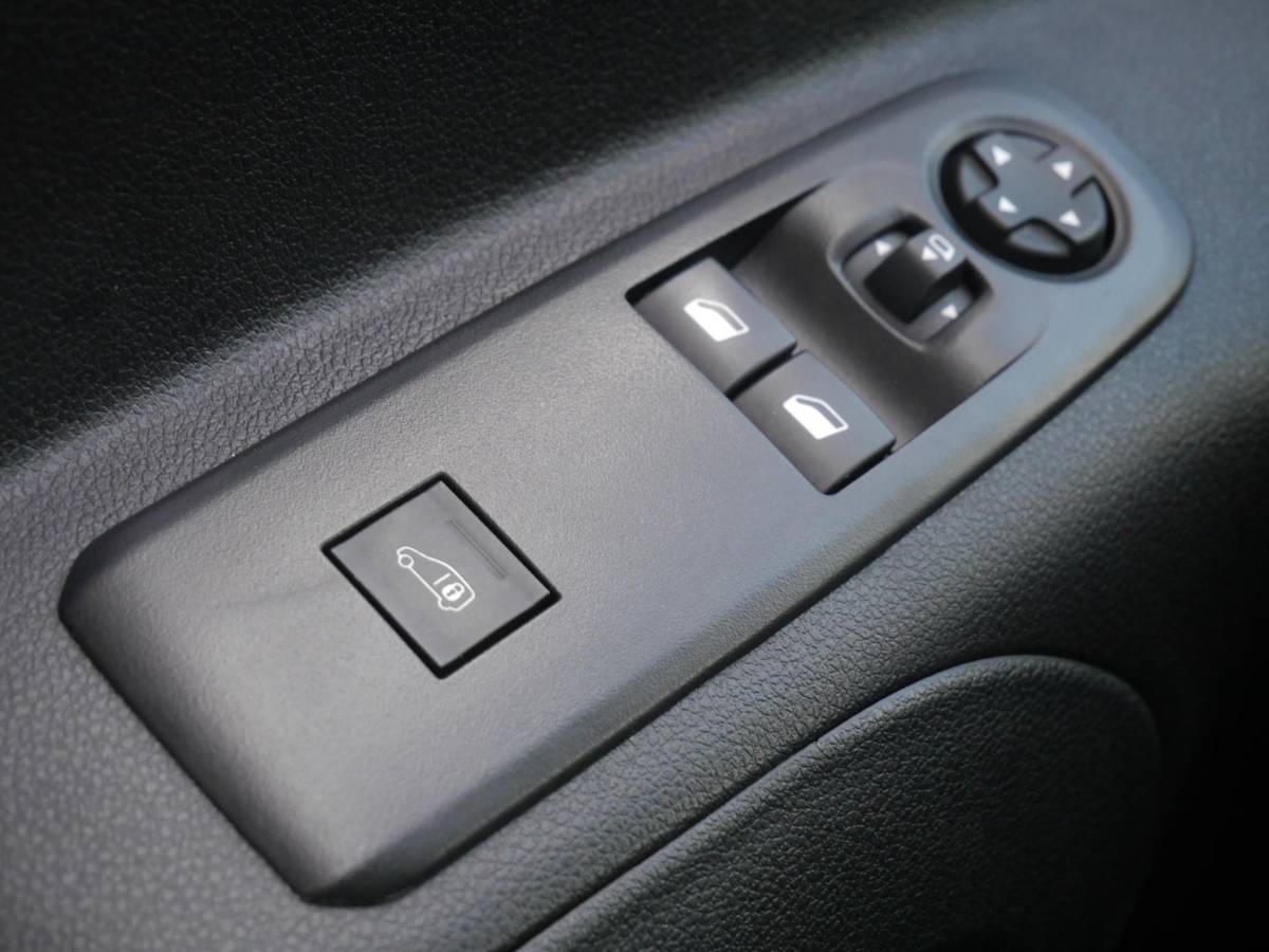 Citroën Berlingo Citroen Berlingo 1.5 BlueHDi 130 EAT8 S&S L2 | Automaat | Keyless entry en start | Climate control | Cruise control | Achteruitrijcamera | Regensensor | Laadruimte betimmering