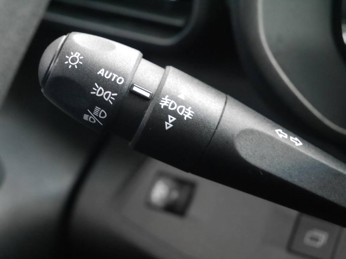 Citroën Berlingo Citroen Berlingo 1.5 BlueHDi 130 EAT8 S&S L2 | Automaat | Keyless entry en start | Climate control | Cruise control | Achteruitrijcamera | Regensensor | Laadruimte betimmering