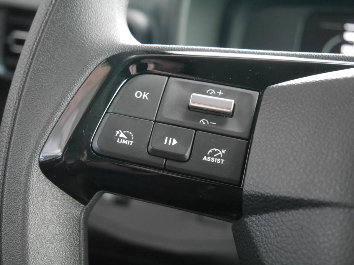 Citroën Berlingo Citroen Berlingo 1.5 BlueHDi 130 EAT8 S&S L2 | Automaat | Keyless entry en start | Climate control | Cruise control | Achteruitrijcamera | Regensensor | Laadruimte betimmering