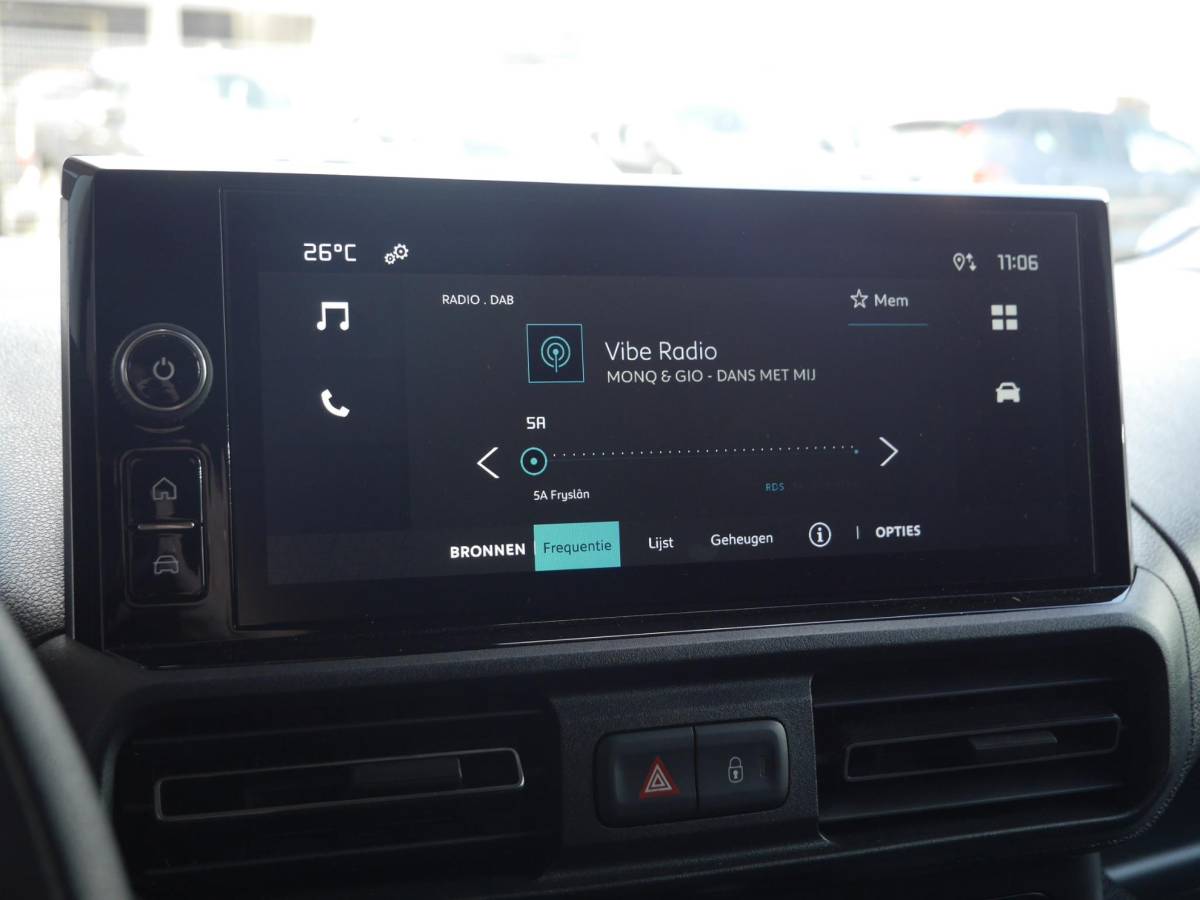 Citroën Berlingo Citroen Berlingo 1.5 BlueHDi 130 EAT8 S&S L2 | Automaat | Keyless entry en start | Climate control | Cruise control | Achteruitrijcamera | Regensensor | Laadruimte betimmering