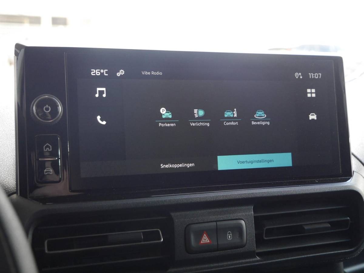 Citroën Berlingo Citroen Berlingo 1.5 BlueHDi 130 EAT8 S&S L2 | Automaat | Keyless entry en start | Climate control | Cruise control | Achteruitrijcamera | Regensensor | Laadruimte betimmering