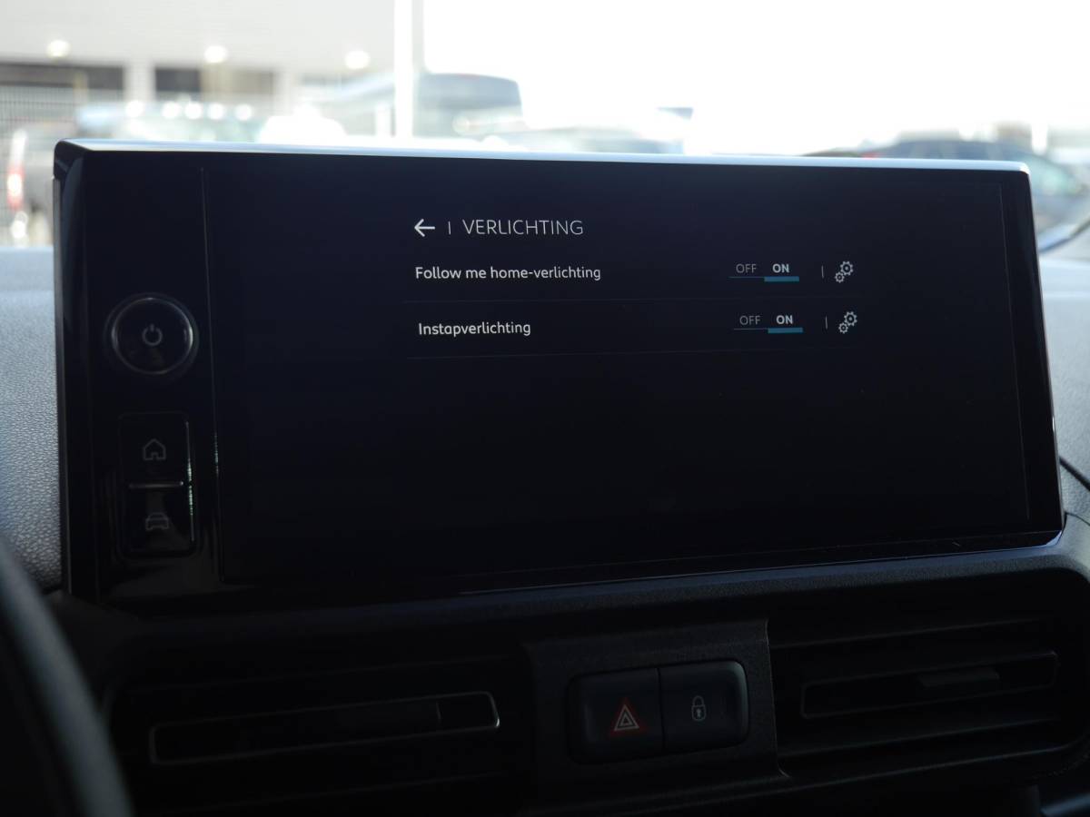 Citroën Berlingo Citroen Berlingo 1.5 BlueHDi 130 EAT8 S&S L2 | Automaat | Keyless entry en start | Climate control | Cruise control | Achteruitrijcamera | Regensensor | Laadruimte betimmering