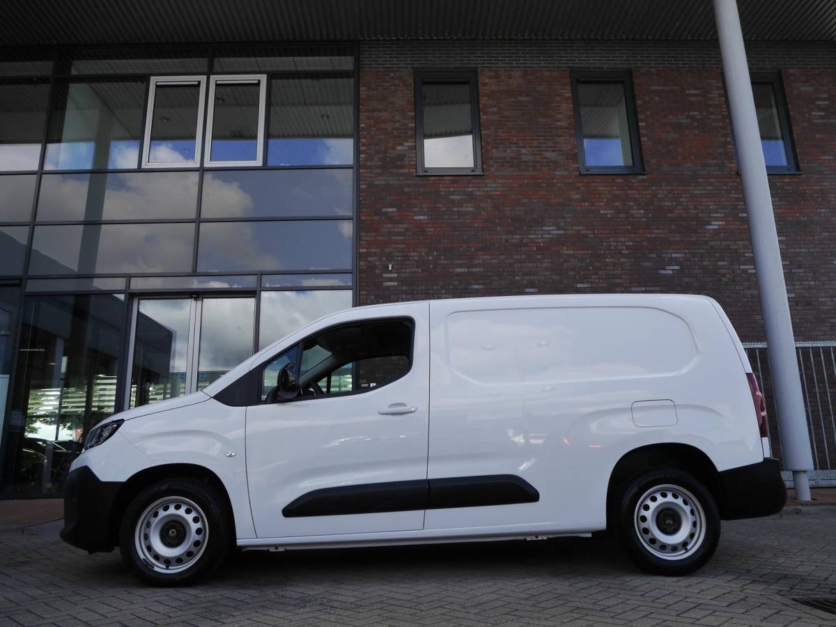 Citroën Berlingo Citroen Berlingo 1.5 BlueHDi 130 EAT8 S&S L2 | Automaat | Keyless entry en start | Climate control | Cruise control | Achteruitrijcamera | Regensensor | Laadruimte betimmering