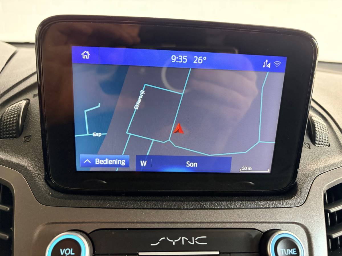 Ford Transit Connect Ford Transit Connect L2H1 Automaat 1.5 EcoBlue 120pk euro6 3persoons Limited, Dakdragers, Trekhaak, RIJKLAARPRIJS!