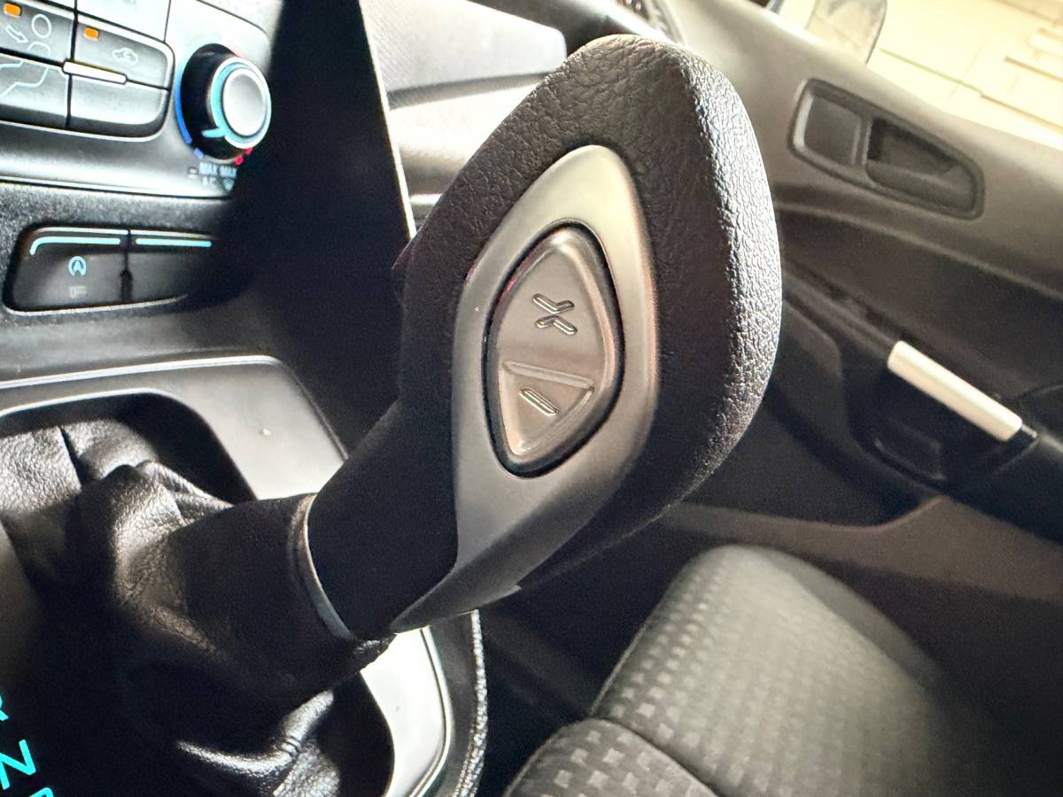 Ford Transit Connect Ford Transit Connect L2H1 Automaat 1.5 EcoBlue 120pk euro6 3persoons Limited, Dakdragers, Trekhaak, RIJKLAARPRIJS!