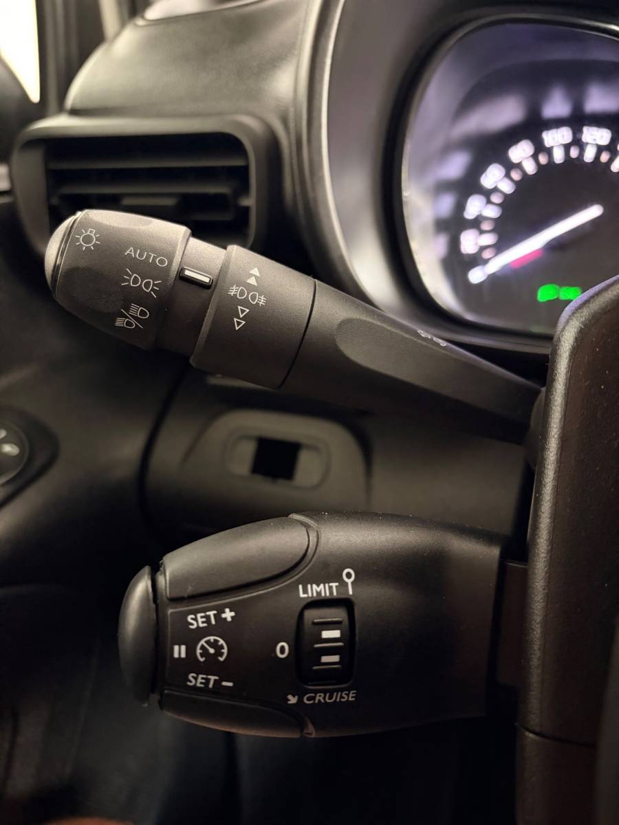 Citroën Berlingo Citroen Berlingo Servicewagen 1.5 BlueHDI 100pk euro61 L1H1 BOTT inrichting, Victron omvormer v230, Standkachel, RIJKLAARPRIJS!