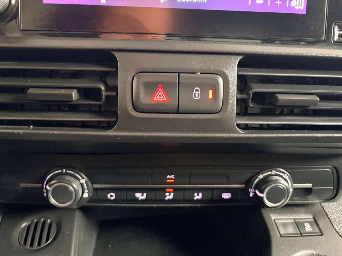 Citroën Berlingo Citroen Berlingo Servicewagen 1.5 BlueHDI 100pk euro61 L1H1 BOTT inrichting, Victron omvormer v230, Standkachel, RIJKLAARPRIJS!